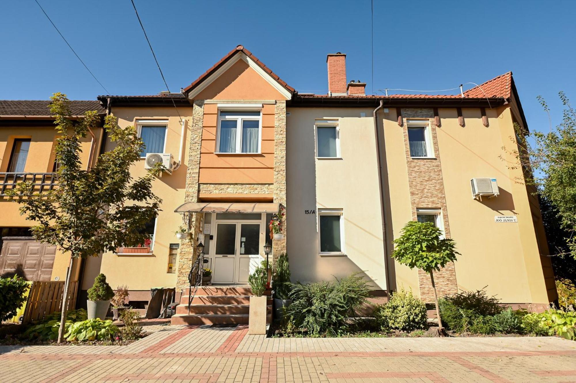 Bellavista 1 Apartman Эгер Экстерьер фото